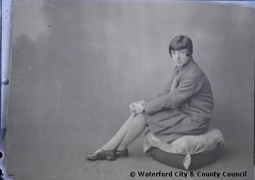 Miss Beglin, Kings Terrace, Waterford. Ref.: AB1064.