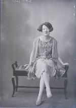 4085 - Miss Terry Gilbert Johns hill Waterford. Ref.: AB1072.