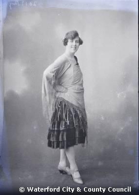 Miss B. Ring, Wilken Street, Waterford. Ref.: AB1100.